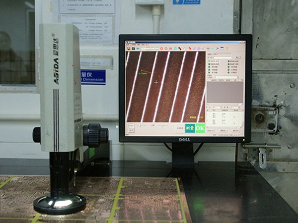 Line width line distance detector